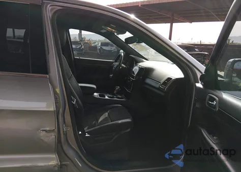 2019 Jeep Grand Cherokee Laredo E 4X2 из США, поврежденный, VIN 1C4RJEAG9KC852149